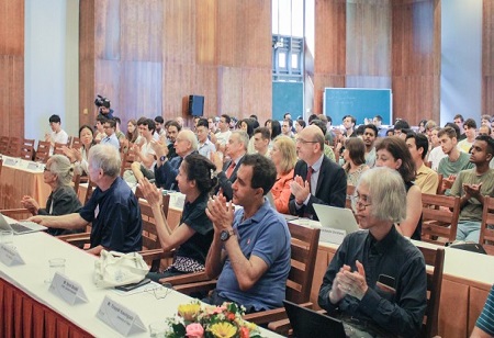 Prestigious universities send quantum physics students to Vietnam for summer school